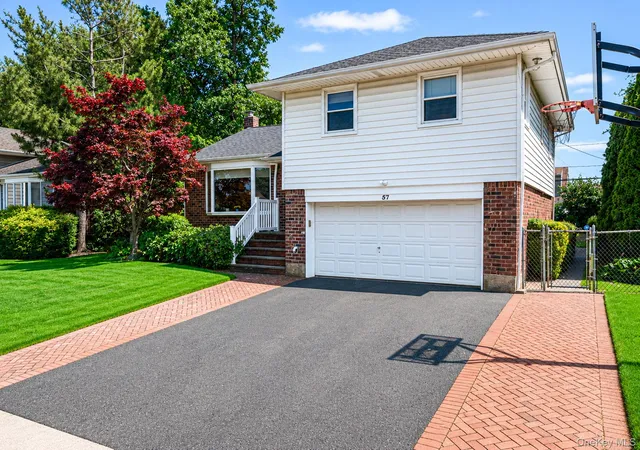 Photo 2 of Sale Pending at 57 Blanche St, Oyster Bay, NY 11803 | MLS# 1022129 | Listing updated on 2026-10-08