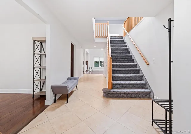 Photo 3 of Single family home for sale at 19 Sunset Rd W, North Hempstead, NY 11507 | MLS# 1022769 | Listing updated on 2026-09-16