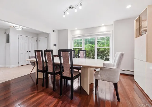 Photo 4 of Single family home for sale at 19 Sunset Rd W, North Hempstead, NY 11507 | MLS# 1022769 | Listing updated on 2026-09-16