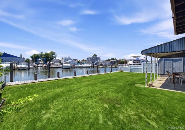 Photo 4 of Sale Pending at 212 Shore Rd, Lindenhurst, NY 11757 | MLS# 1023453 | Listing updated on 2026-09-18