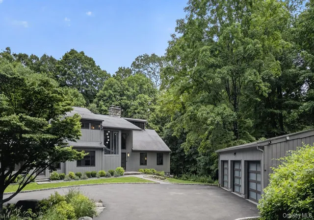 Photo 2 of Single family home for sale at 230 E Middle Patent Rd, Bedford, NY 10506 | MLS# 1023671 | Listing updated on 2026-10-04