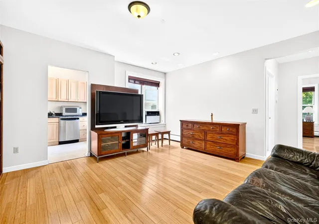 Photo 4 of Sale Pending at 85 Bronx River Rd #4A, Yonkers, NY 10704 | MLS# 1023689 | Listing updated on 2026-09-18
