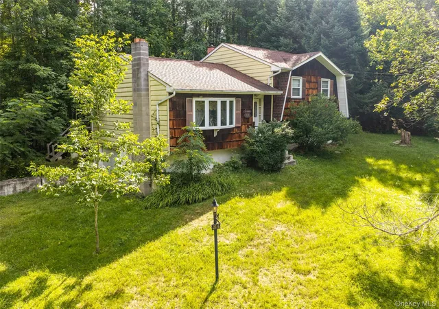 Photo 3 of Single family home for sale at 84 Railroad Ave, Hurleyville, NY 12747 | MLS# 1025011 | Listing updated on 2026-09-16