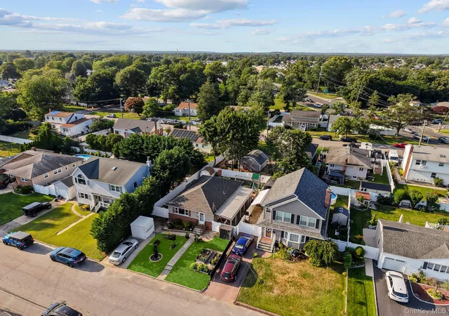 Photo 3 of Sale Pending at 30 44th Street, Lindenhurst, NY 11757 | MLS# 1025209 | Listing updated on 2026-09-18