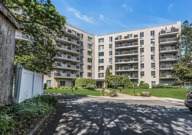 Photo 2 of Condo for sale at 135 Post Ave #6B, North Hempstead, NY 11590 | MLS# 1025621 | Listing updated on 2026-09-18