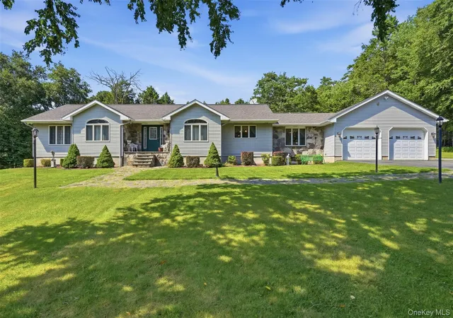 Single family home for sale at 806 Peenpack Trl, Deerpark, NY 12780 | MLS# 1025663
