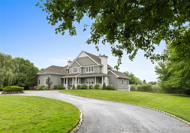 Photo 1 of Single family home for sale at 42 Jessup Ln, Southampton, NY 11978 | MLS# 1025877 | Listing updated on 2026-09-18