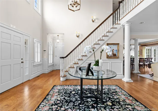 Photo 3 of Single family home for sale at 42 Jessup Ln, Southampton, NY 11978 | MLS# 1025877 | Listing updated on 2026-09-18