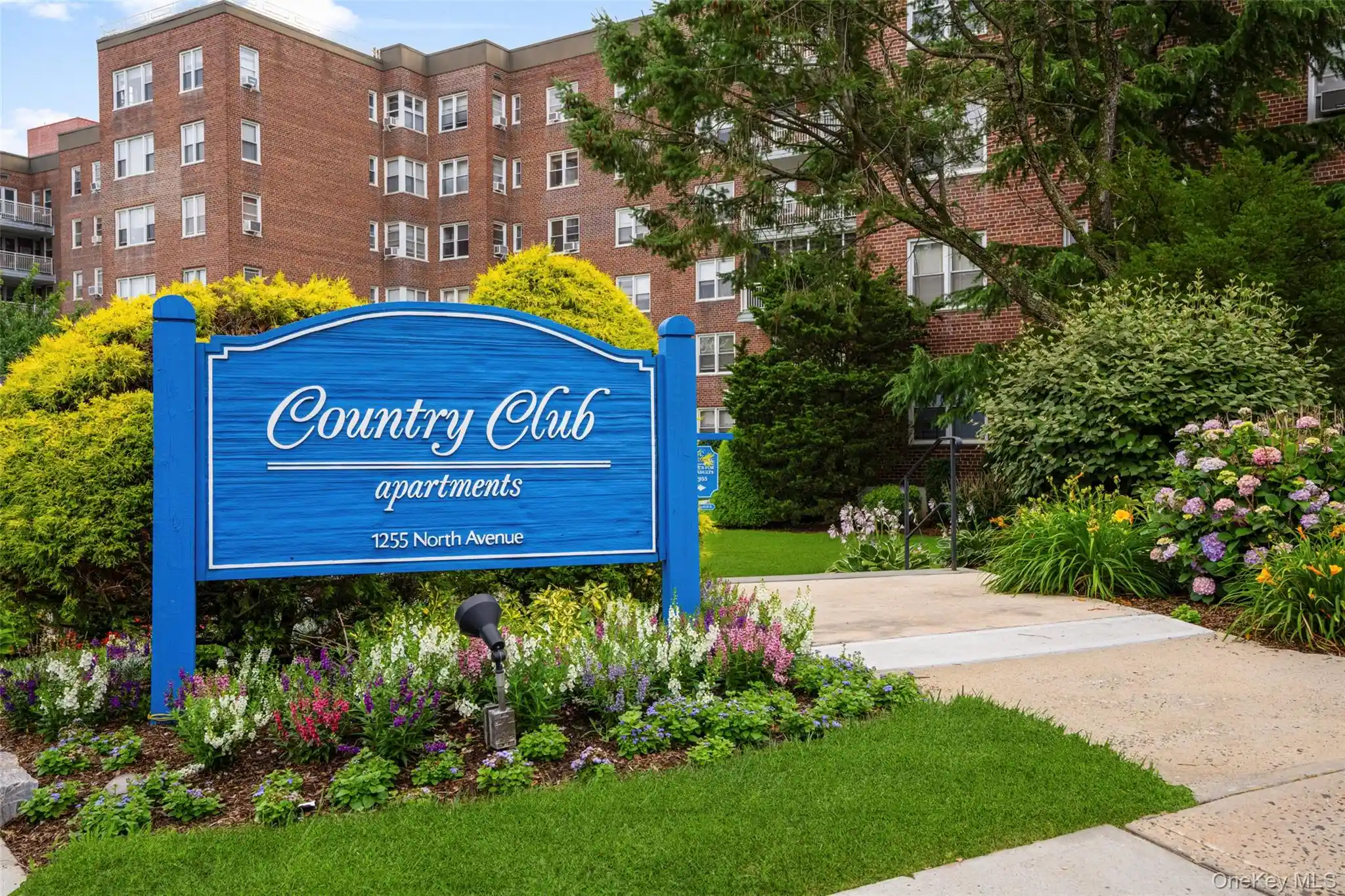 Listing Photo 2 - Condo for sale in 1255 N Ave located at 1255 N Ave, New Rochelle, NY 10801 - Unit #B6P