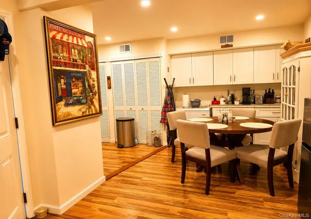 Listing Photo 5 - Condo for sale in building located at 141 Feller Dr, Islip, NY 11722 - Unit #141