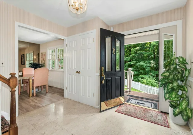 Photo 3 of Single family home for sale at 1 Sabbathday Hl Rd, Lewisboro, NY 10590 | MLS# 1026664 | Listing updated on 2026-09-18