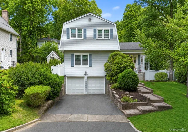 Photo 2 of Single family home for sale at 35 Sanford St, Huntington, NY 11746 | MLS# 1027068 | Listing updated on 2026-09-18