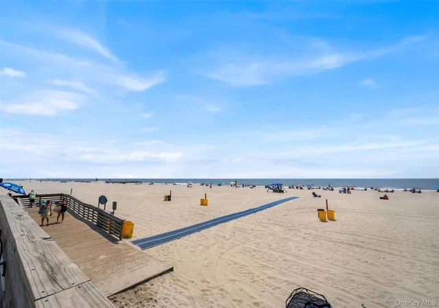 Photo 3 of Sale Pending at 25 Neptune Blvd #6F, Long Beach, NY 11561 | MLS# 1027184 | Listing updated on 2026-09-18