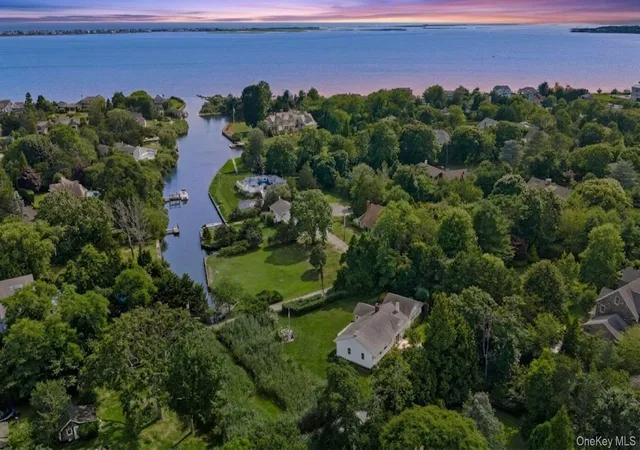 Photo 1 of Single family home for sale at 31b Club Ln, Southampton, NY 11960 | MLS# 1027440 | Listing updated on 2026-09-18