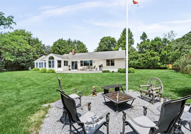 Photo 3 of Single family home for sale at 31b Club Ln, Southampton, NY 11960 | MLS# 1027440 | Listing updated on 2026-09-18
