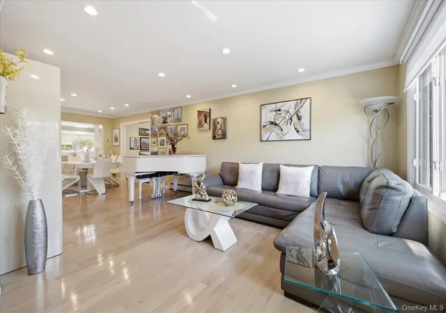 Photo 4 of Single family home for sale at 3495 Bayfield Blvd, Hempstead, NY 11572 | MLS# 1027533 | Listing updated on 2026-10-02