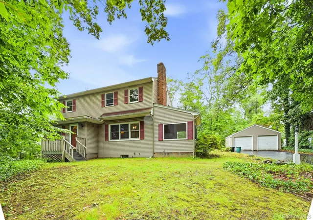 Photo 1 of Sale Pending at 62 Woodhull Pl, Huntington, NY 11768 | MLS# 1027755 | Listing updated on 2026-09-18