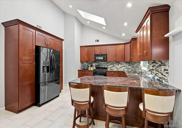 Photo 4 of Single family home for sale at 20 Lancaster Ln, Ramapo, NY 10952 | MLS# 1028526 | Listing updated on 2026-09-18