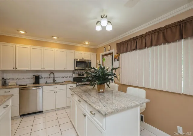 Photo 3 of Sale Pending at 26 Dartmouth Dr, Babylon, NY 11729 | MLS# 1028826 | Listing updated on 2026-09-17