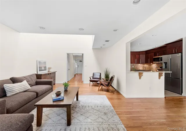 Listing Photo 5 - Condo for sale in building located at 26 Jennings Ln, Oyster Bay, NY 11797