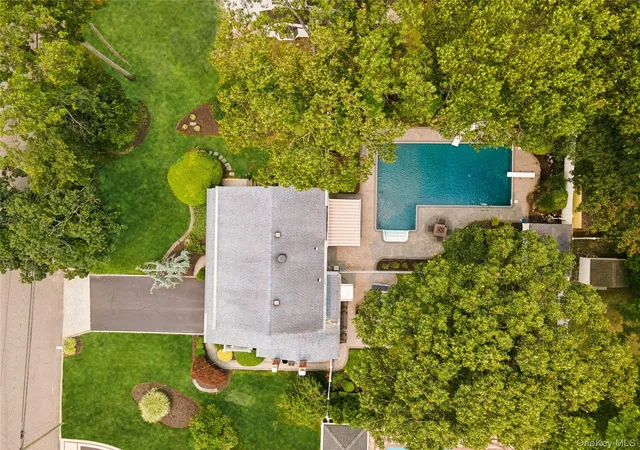 Photo 4 of Sale Pending at 63 Woodview Ln, Brookhaven, NY 11720 | MLS# 1029084 | Listing updated on 2026-09-18