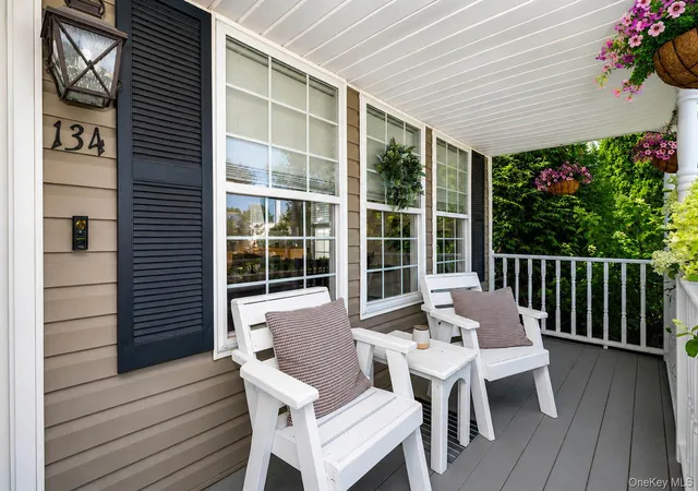Photo 3 of Sale Pending at 134 Paris Ct, Islip, NY 11795 | MLS# 1029626 | Listing updated on 2026-09-18