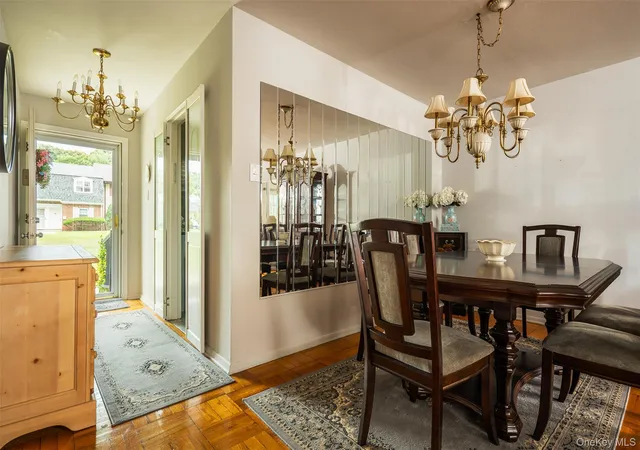 Photo 3 of Sale Pending at 11 Glen Holw Dr #D46, Brookhaven, NY 11742 | MLS# 1029944 | Listing updated on 2026-09-18