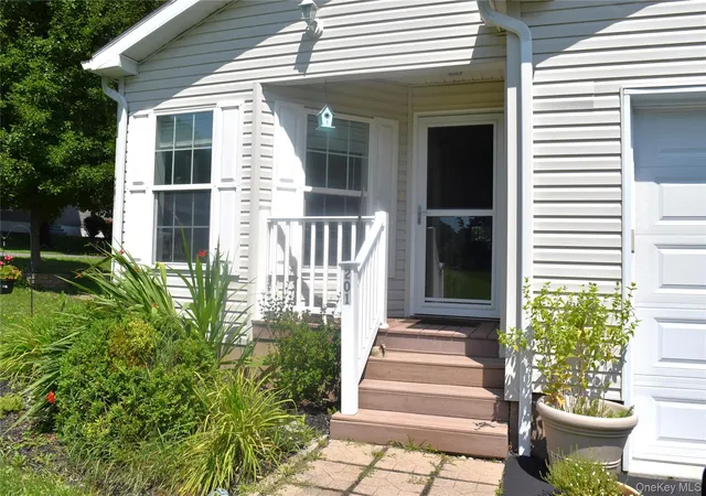 Photo 2 of Sale Pending at 201 Brittany Ter, Rock Tavern, NY 12575 | MLS# 1029958 | Listing updated on 2026-09-29