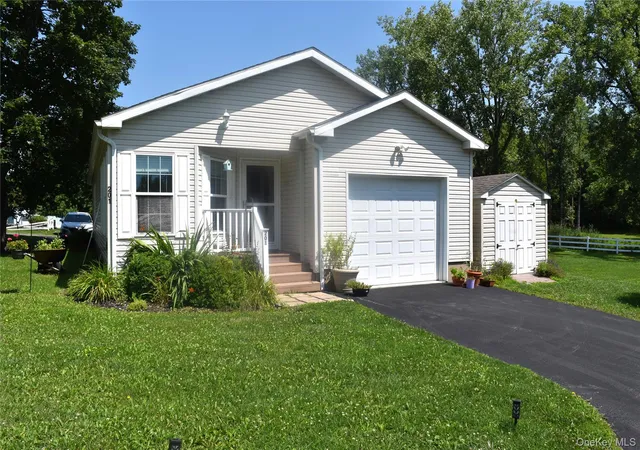 Photo 3 of Sale Pending at 201 Brittany Ter, Rock Tavern, NY 12575 | MLS# 1029958 | Listing updated on 2026-09-29
