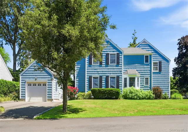 Photo 2 of Sale Pending at 10 Polly Ln, Oyster Bay, NY 11545 | MLS# 1030036 | Listing updated on 2026-09-18