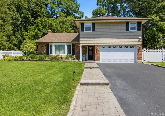Photo 3 of Sale Pending at 61 Viola Dr, Glen Cove, NY 11542 | MLS# 1030043 | Listing updated on 2026-09-18