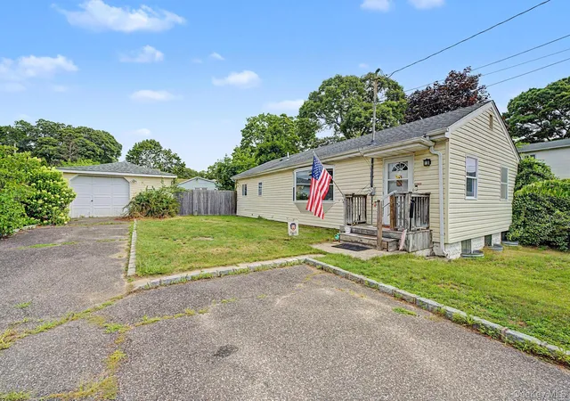 Photo 1 of Sale Pending at 257 Elizabeth Ave, Islip, NY 11741 | MLS# 1030202 | Listing updated on 2026-09-18