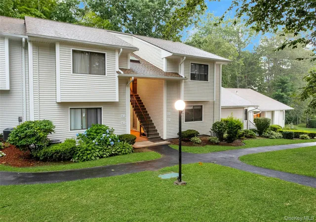 Photo 2 of Condo for sale at 90 Molly Pitcher Ln #F, Yorktown, NY 10598 | MLS# 1030553 | Listing updated on 2026-09-17