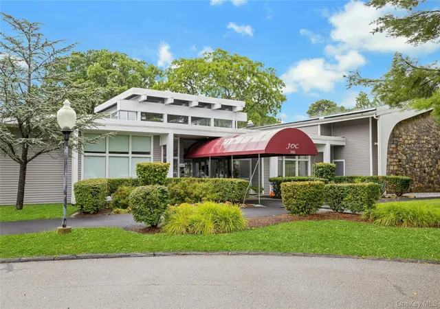 Photo 4 of Condo for sale at 90 Molly Pitcher Ln #F, Yorktown, NY 10598 | MLS# 1030553 | Listing updated on 2026-09-17