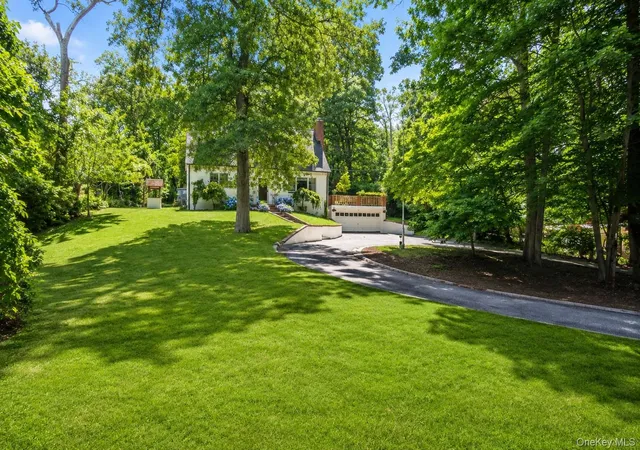 Photo 2 of Sale Pending at 58 Elwood Rd, Huntington, NY 11768 | MLS# 1030607 | Listing updated on 2026-09-18