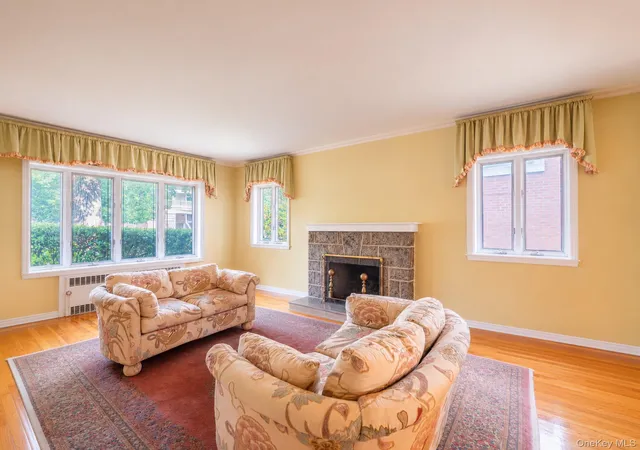 Photo 4 of Single family home for sale at 76-26 176th Street, New York, NY 11366 | MLS# 1030937 | Listing updated on 2026-09-18