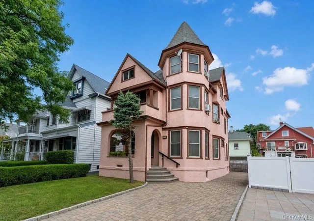Photo 1 of Single family home for sale at 129 Urban St, Mount Vernon, NY 10552 | MLS# 1030951 | Listing updated on 2026-09-16