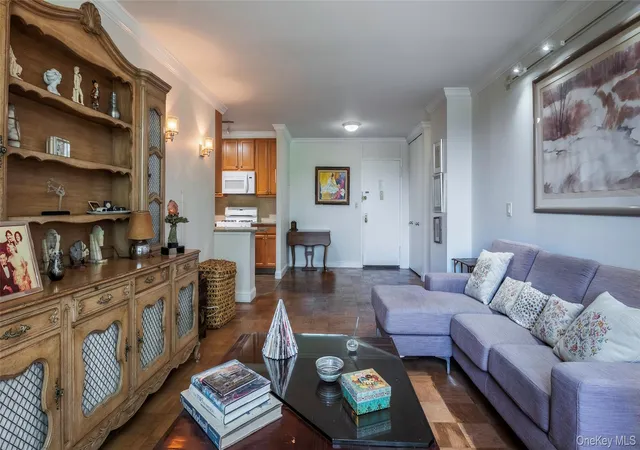 Photo 2 of Sale Pending at 270 10 Grand Central Pkwy #3F, New York, NY 11005 | MLS# 1030972 | Listing updated on 2026-09-29
