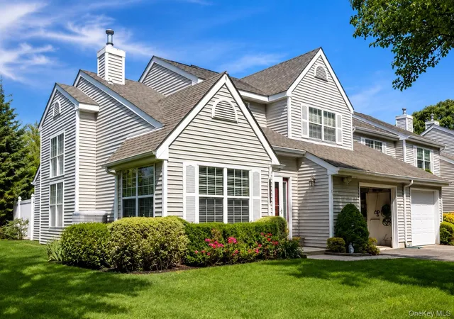 Photo 2 of Sale Pending at 65 Mystic Cir, Islip, NY 11706 | MLS# 1030985 | Listing updated on 2026-09-18