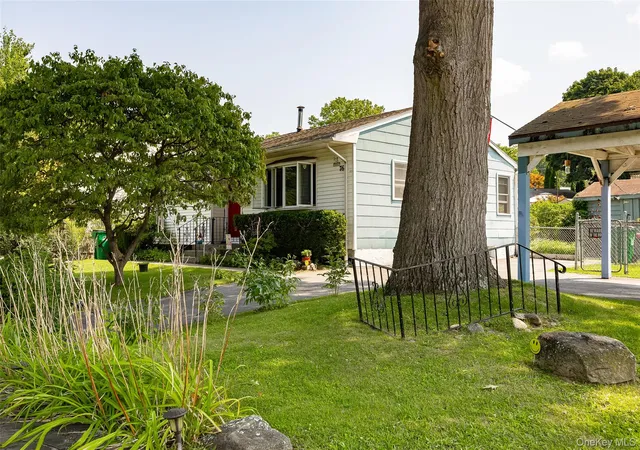 Photo 3 of Single family home for sale at 76 Phillips St, Beacon, NY 12508 | MLS# 1031124 | Listing updated on 2026-10-05