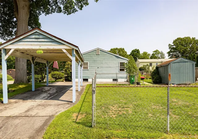 Photo 4 of Single family home for sale at 76 Phillips St, Beacon, NY 12508 | MLS# 1031124 | Listing updated on 2026-10-05