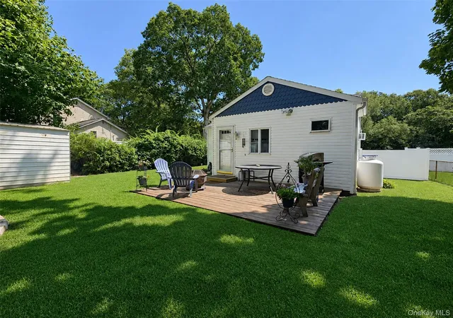 Photo 4 of Single family home for sale at 11 Cooke Ave, Brookhaven, NY 11742 | MLS# 1031192 | Listing updated on 2026-09-18