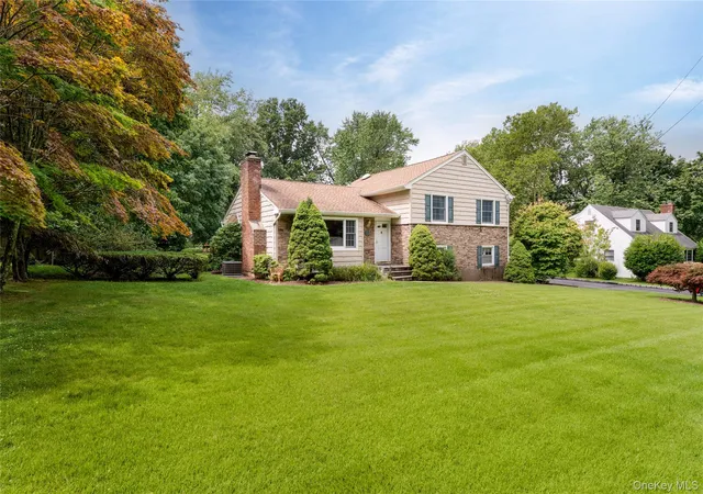 Photo 1 of Sale Pending at 12 William Penn Dr, Brookhaven, NY 11790 | MLS# 1031434 | Listing updated on 2026-09-18