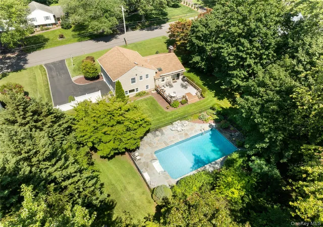 Photo 2 of Sale Pending at 12 William Penn Dr, Brookhaven, NY 11790 | MLS# 1031434 | Listing updated on 2026-09-18