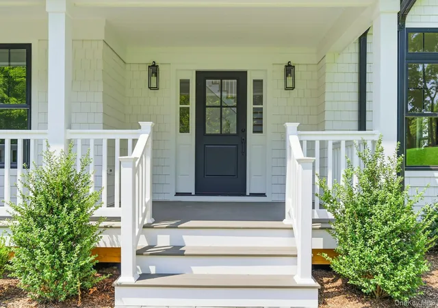 Photo 3 of Sale Pending at 333 Concord Ct, Huntington, NY 11746 | MLS# 1031517 | Listing updated on 2026-09-22