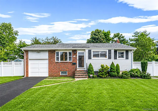 Photo 2 of Sale Pending at 25 Merritt St, Babylon, NY 11757 | MLS# 1031599 | Listing updated on 2026-09-18