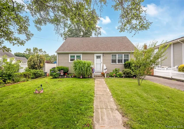 Photo 1 of Sale Pending at 413 S 8th Street, Babylon, NY 11757 | MLS# 1032265 | Listing updated on 2026-09-18