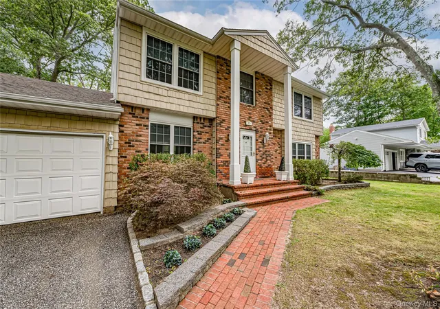 Photo 1 of Single family home for sale at 15 Washington Ave, Brookhaven, NY 11764 | MLS# 1032333 | Listing updated on 2026-09-18