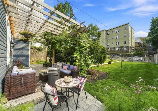 Photo 4 of Single family home for sale at 143 Oliver Ave, Yonkers, NY 10701 | MLS# 1032488 | Listing updated on 2026-09-18