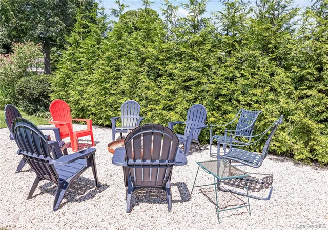 Photo 4 of Single family home for sale at 615 Sleepy Holw Dr, Brookhaven, NY 11967 | MLS# 1032586 | Listing updated on 2026-09-18
